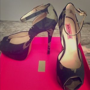 Betsey Johnson Camouflage Heels